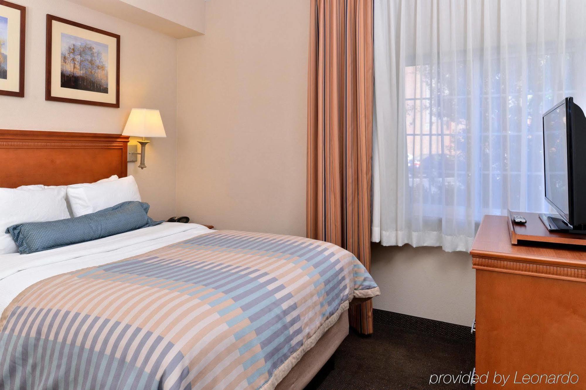 Candlewood Suites Richmond North-Glen Allen By Ihg Exterior photo